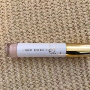 Ashley Sievert Beauty Spot Light Concealer